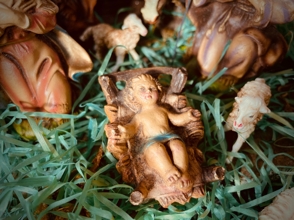 The Privileged Life: Bring Your “White Christmas” to the Manger